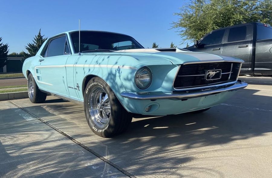 Custom Stripes for Classic Mustang